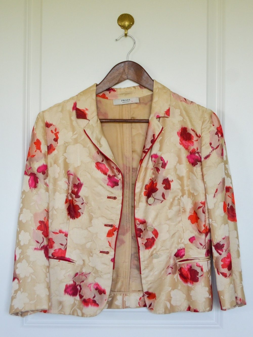 Vtg Prada Floral Silk Jacquard Blazer Cream and Red wContrast Collar Sz 44 Italy
